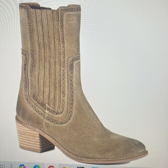 Diba True Shoes - NWT Diba True Morning Dew Boot.   Size 8. Color is Black
